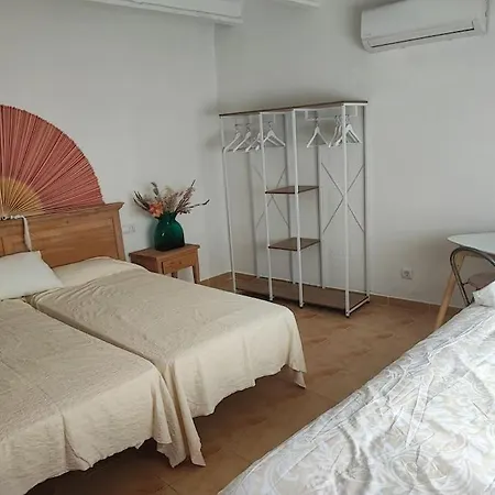 Grande Bambu, Cala Montgo